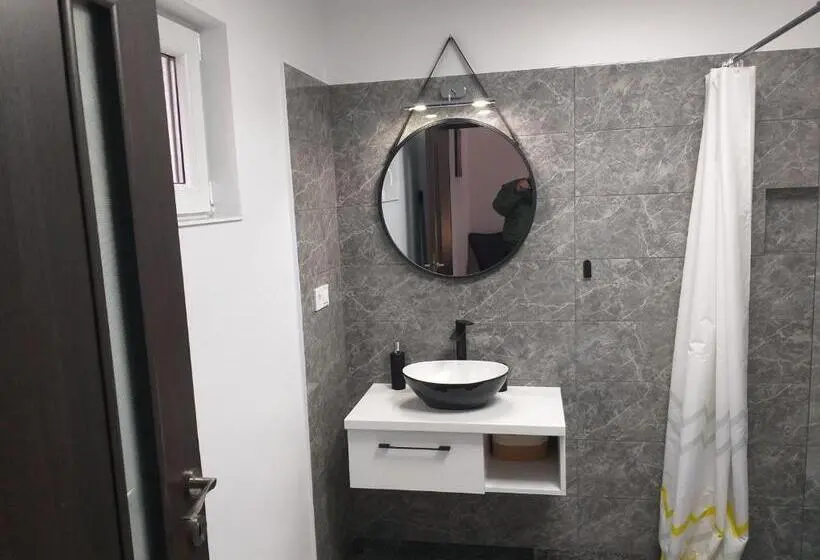 اتاق سوپریور, Luxury Runk House
