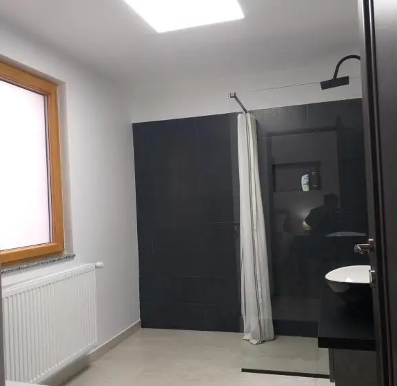 اتاق استاندارد با تراس, Luxury Runk House