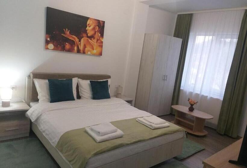 标准间带露台, Luxury Runk House