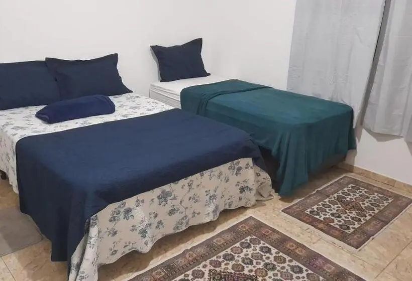 Perhesviitti, Suíte Com Uma Cama De Casal E Uma Cama De Solteiro