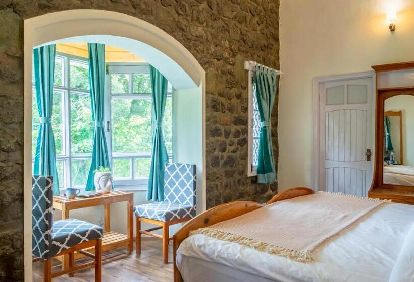 غرفة قياسية مطلّة علي الحديقة, House Of Hive, Gethiya