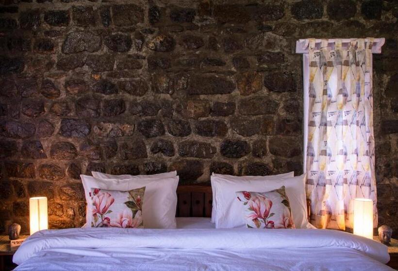 بنجلو قياسى 3 غرف نوم, House Of Hive, Gethiya