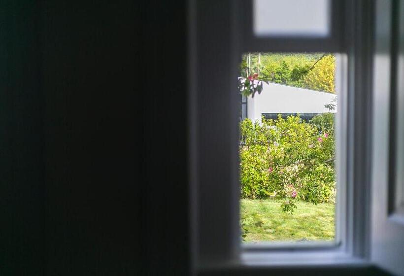 استودیوی لوکس, Casa Portuguesa Charming House