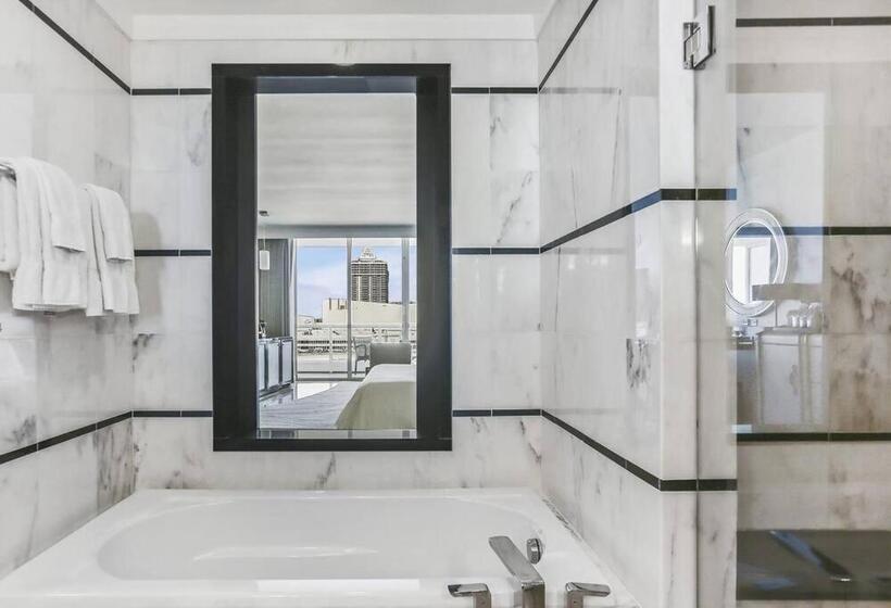 スタンダードスタジオ, Fontainebleau Resort Balcony W Ocean And City View