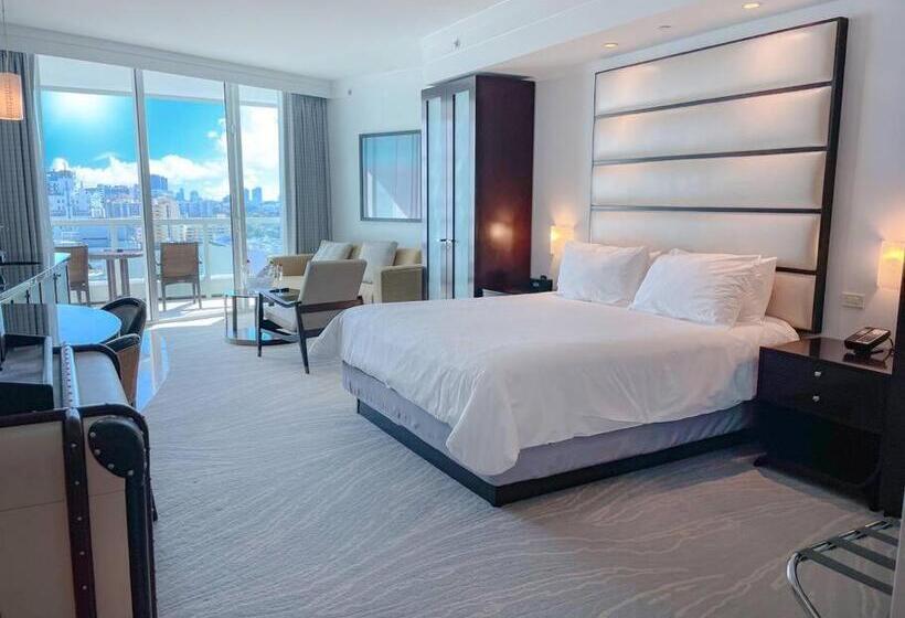 スタンダードスタジオ, Fontainebleau Resort Balcony W Ocean And City View