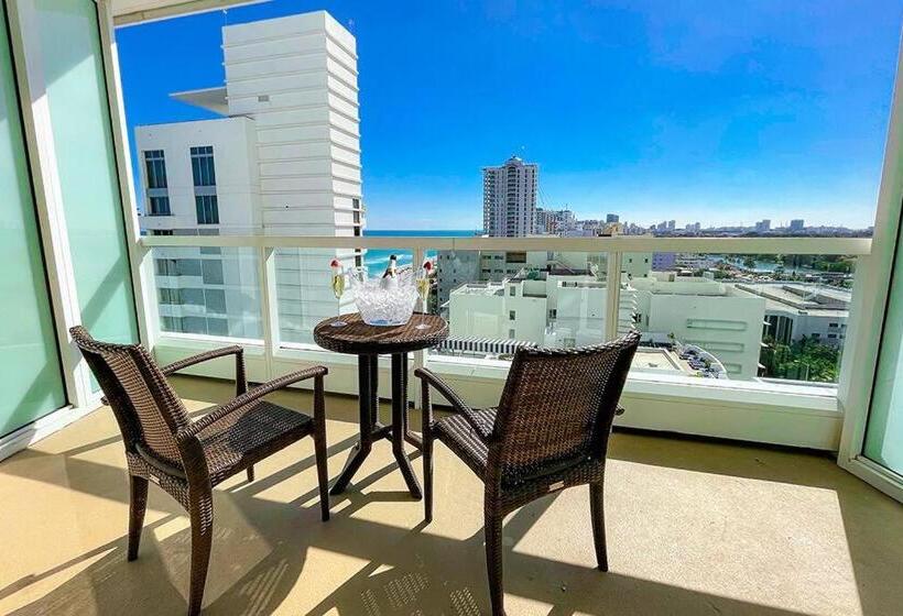 スタンダードスタジオ, Fontainebleau Resort Balcony W Ocean And City View