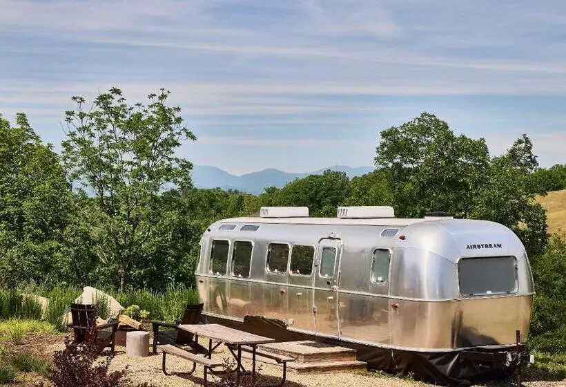 デラックスルーム, Autocamp Asheville