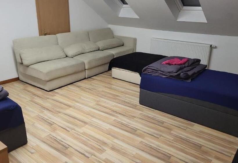 اتاق استاندارد, Blühauf Essen,schlafen And More