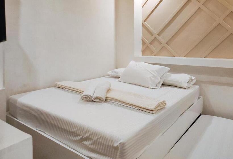 Семейный Номер, Reddoorz @ Innzz Apartel