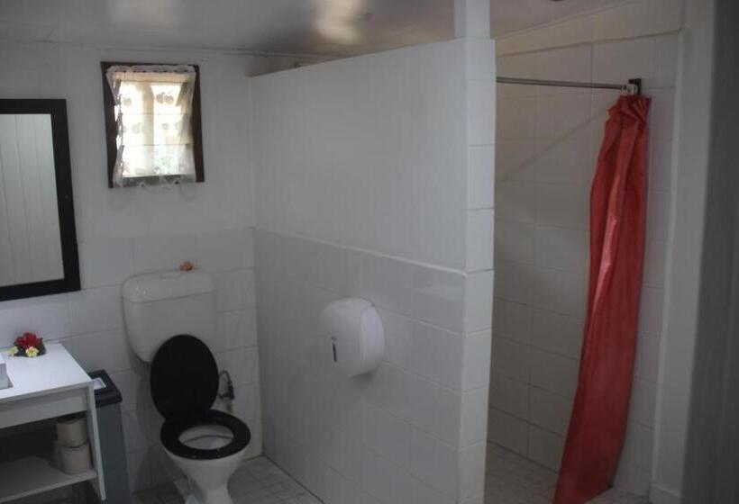 بانگلوی استاندارد, Mana Backpackers And Dive Resort