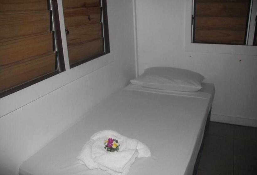 패밀리 룸, Mana Backpackers And Dive Resort