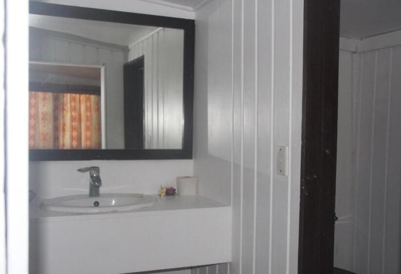 اتاق خانوادگی, Mana Backpackers And Dive Resort