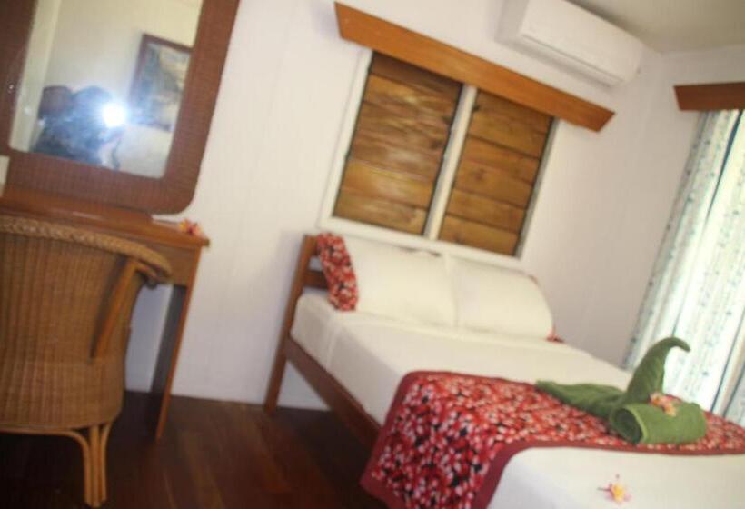 디럭스 룸, Mana Backpackers And Dive Resort
