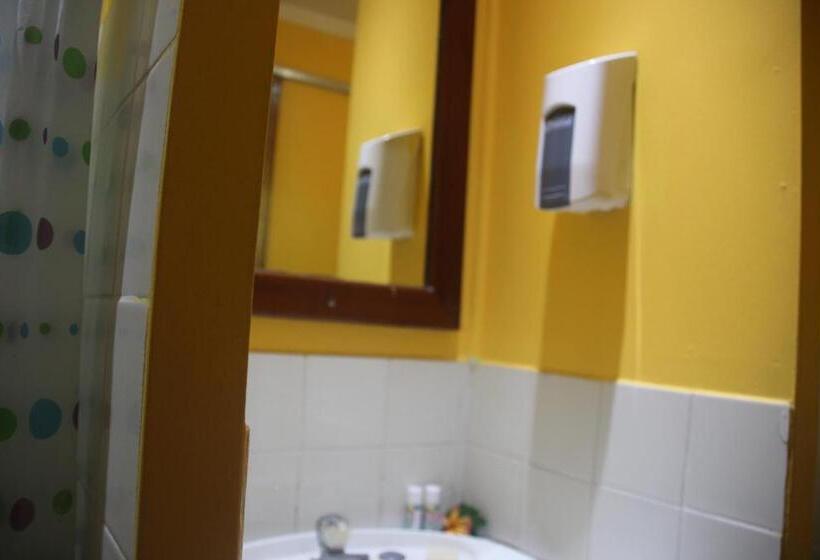 اتاق لوکس, Mana Backpackers And Dive Resort