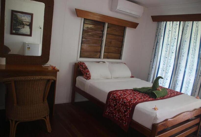 디럭스 룸, Mana Backpackers And Dive Resort