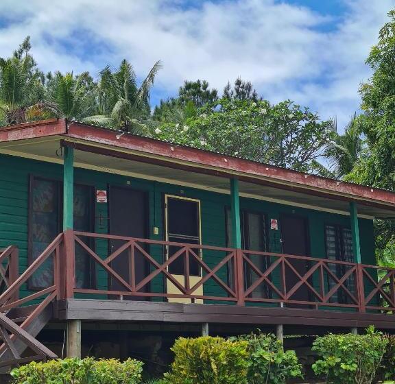 اتاق استاندارد سه تخته با چشم‌انداز, Mana Backpackers And Dive Resort