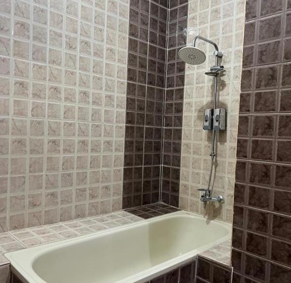 اتاق استاندارد با چشمانداز کوهستان, Aoda Pyramids