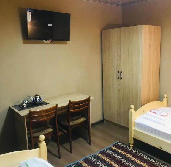 エコノミールーム, Yakka Minor