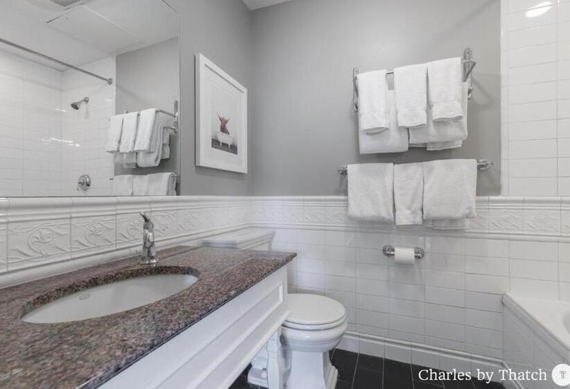 חדר סטודיו סטנדרד, J Miller Flats By Thatch