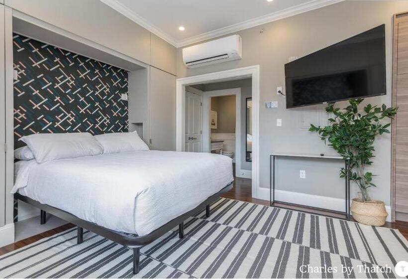 חדר סטודיו סטנדרד, J Miller Flats By Thatch
