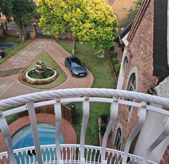 Номер Стандарт с Балконом, Castle Home
