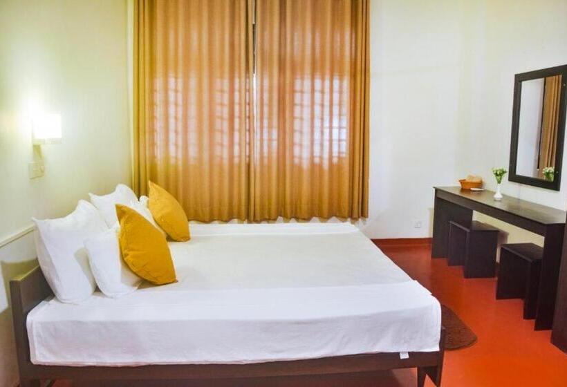 Номер Стандарт, The Beach House Hikkaduwa