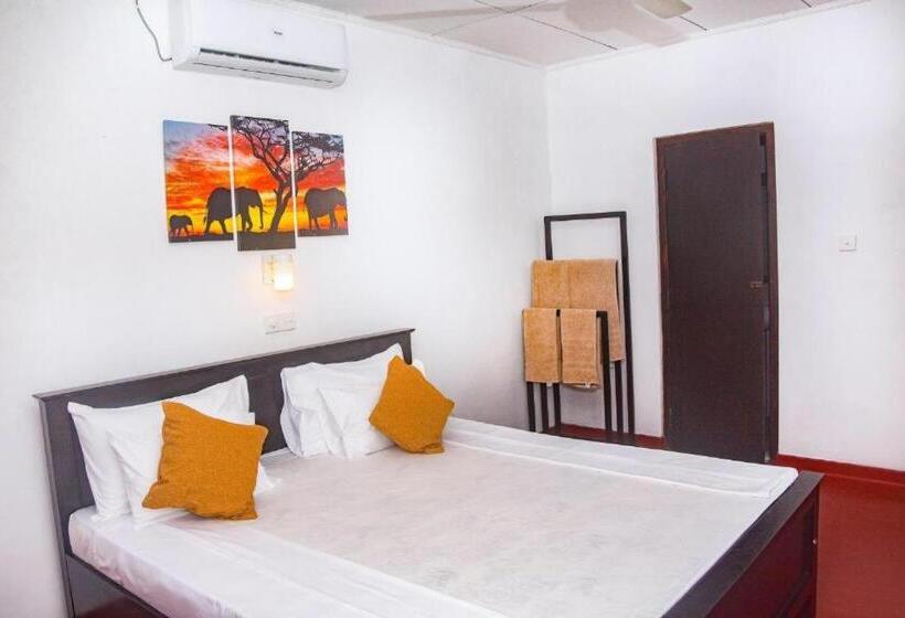 Номер Стандарт, The Beach House Hikkaduwa