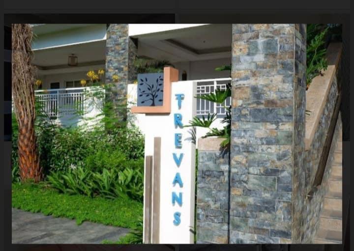 ファミリールーム, Condo In Davao City. Great View Of Samal Island
