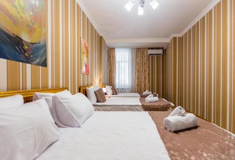 اتاق استاندارد چهار تخته, Arivainn Center