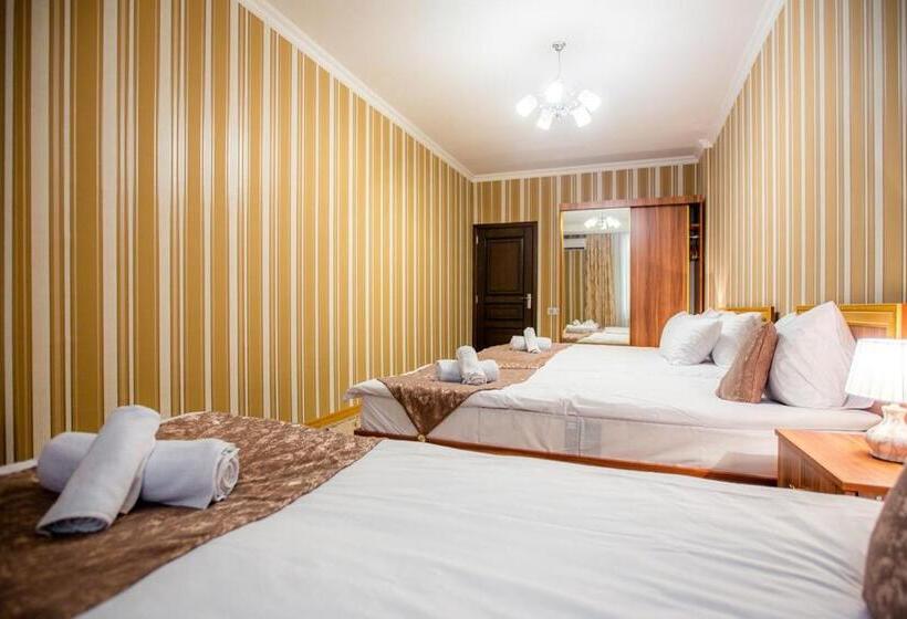 اتاق استاندارد چهار تخته, Arivainn Center