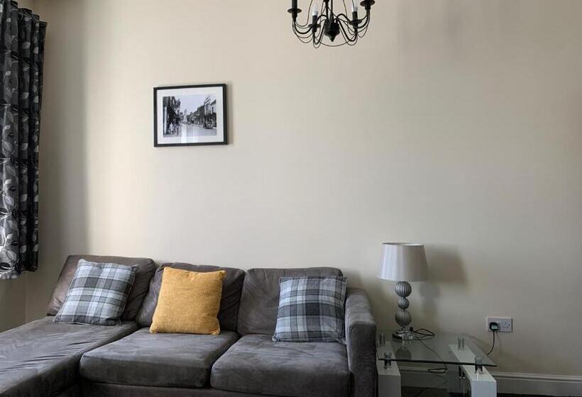Дом 2 Спальни, Market Place Serviced Apartments, Leek