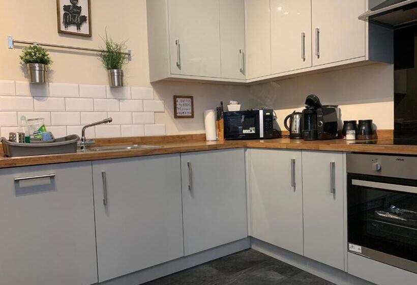 Апартаменты 1 Спальня, Market Place Serviced Apartments, Leek