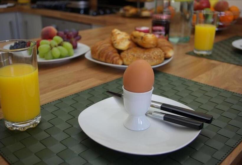 Апартаменты Superior 1 Спальня, Market Place Serviced Apartments, Leek