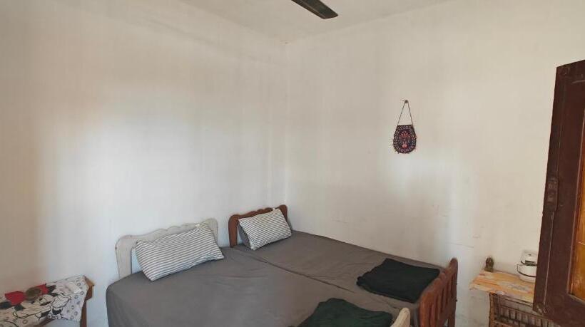 اتاق راحتی سه تخته, Michael S House
