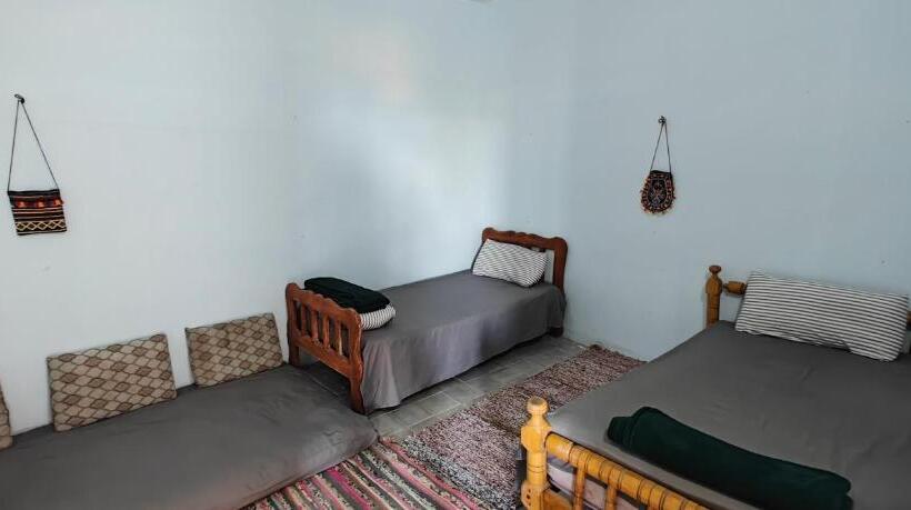 اتاق استاندارد چهار تخته, Michael S House