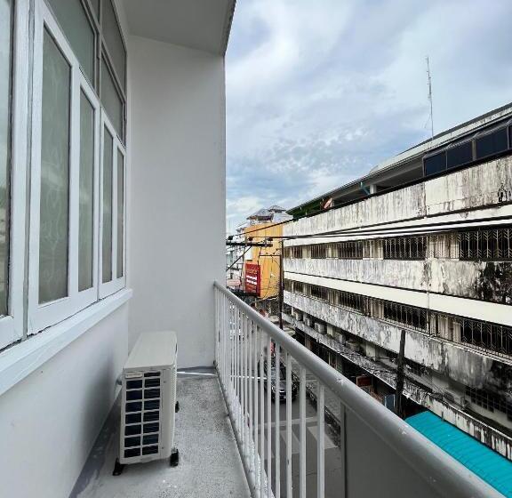 اتاق خانوادگی, Muangchan