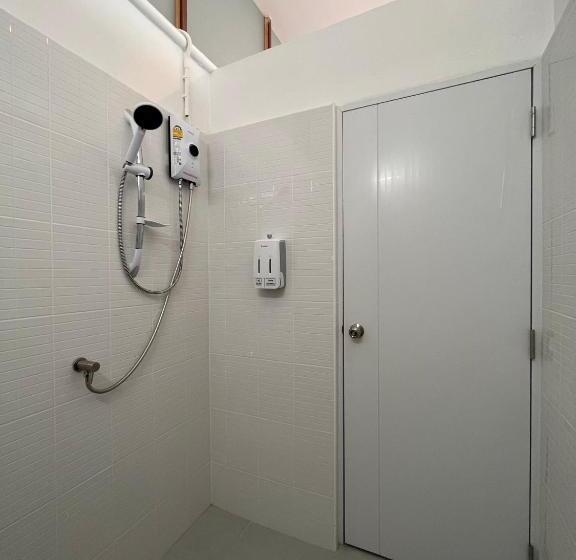 اتاق خانوادگی, Muangchan