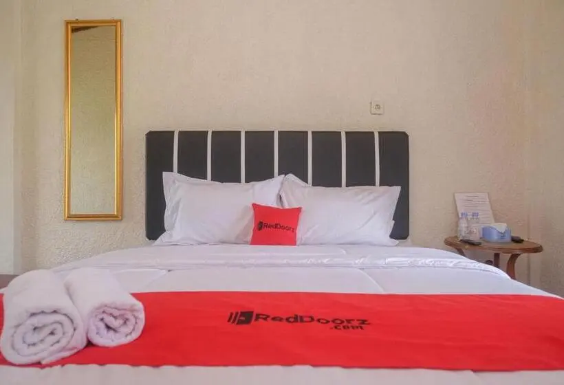 デラックスルーム, Reddoorz Syariah @ Jalan Dieng Wonosobo 2