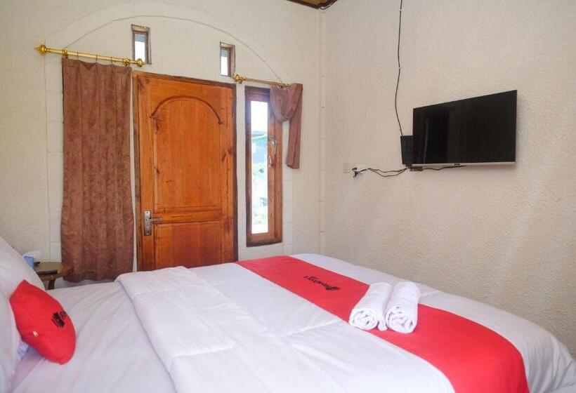 חדר דלוקס, Reddoorz Syariah @ Jalan Dieng Wonosobo 2