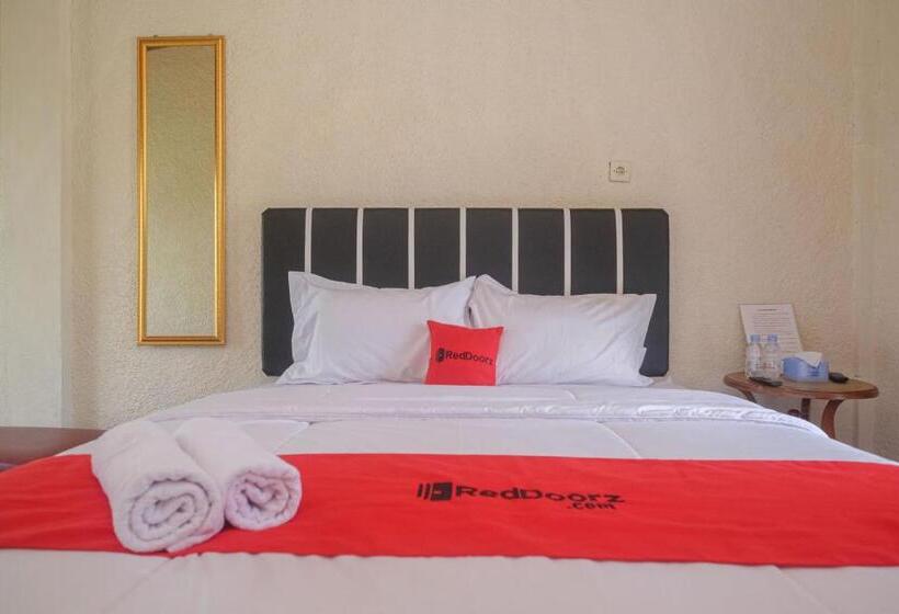 חדר דלוקס, Reddoorz Syariah @ Jalan Dieng Wonosobo 2