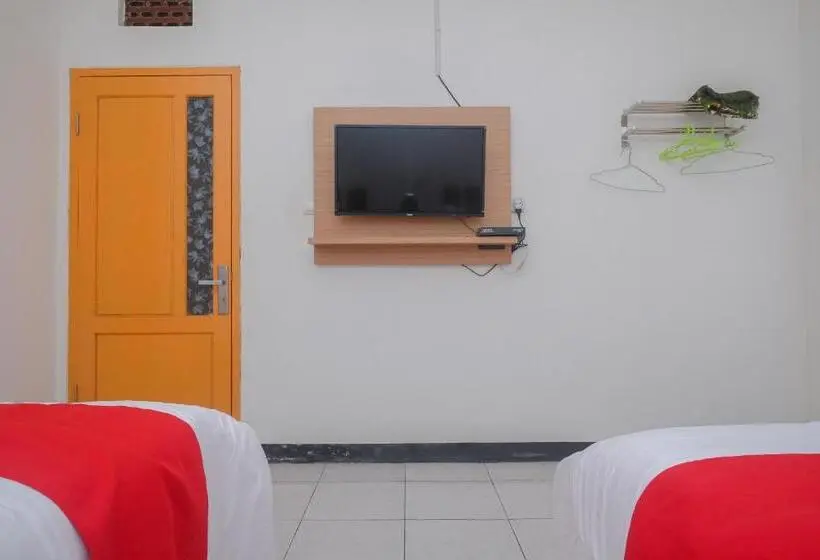 ファミリールーム, Reddoorz Syariah @ Jalan Dieng Wonosobo 2