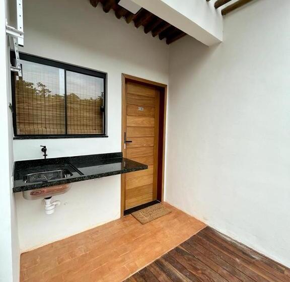 סטודיו משפחתי, Santomar Guest House