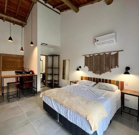 패밀리 스튜디오, Santomar Guest House