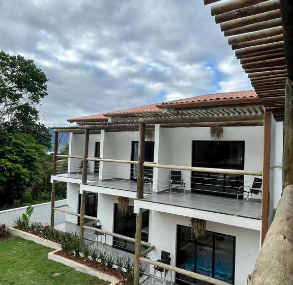 스탠다드 스튜디오 바다 전망, Santomar Guest House