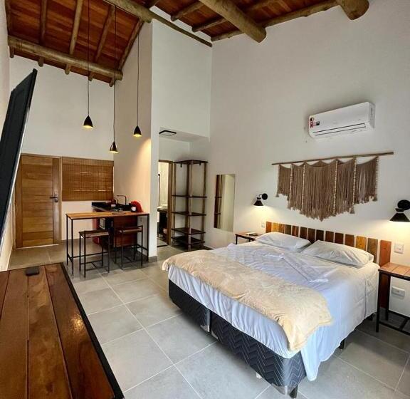 סטודיו משפחתי, Santomar Guest House