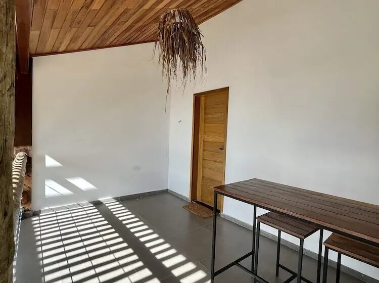 オーシャンビュースイート, Santomar Guest House