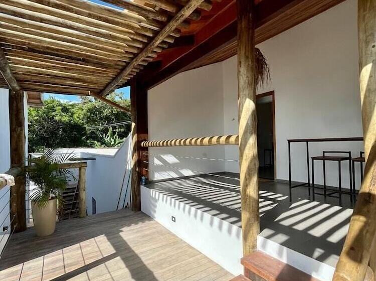 סוויטה נוף לים, Santomar Guest House