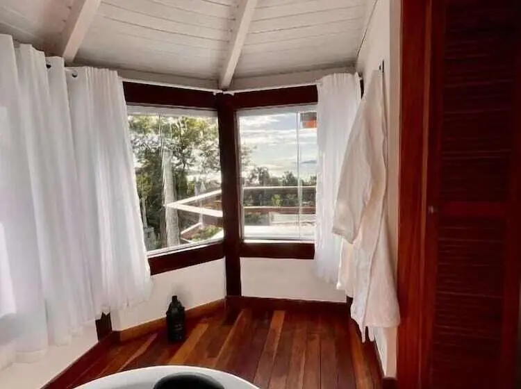 オーシャンビューデラックススイート, Santomar Guest House