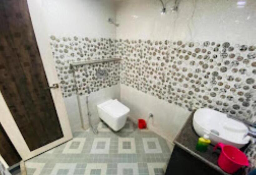 带大床的豪华间, Sri Balajee Bihar