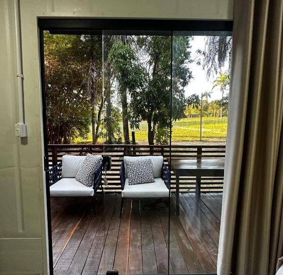 Delüks Stüdyo, Studios Em Contêiner No Bosque